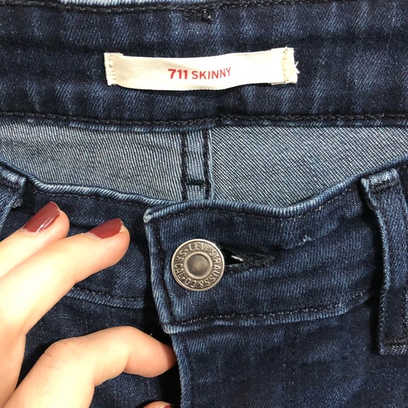 Raw Hem Levi’s 711 Skinny Jeans - Picture 5 of 10